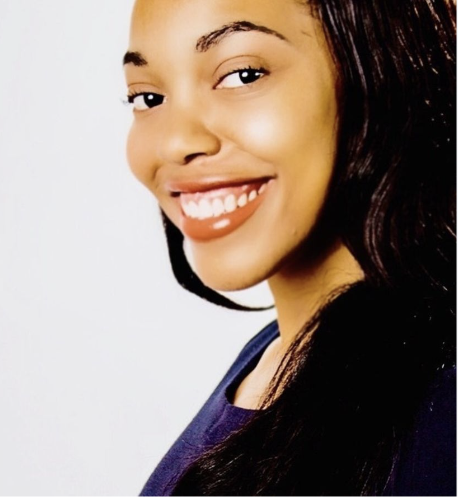 Simone Price headshot
